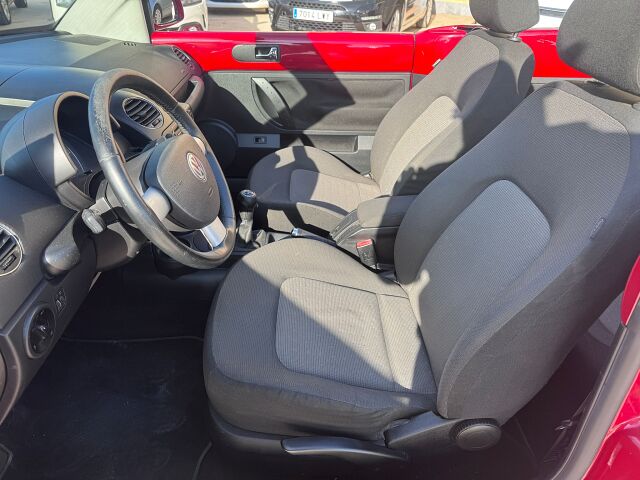 VOLKSWAGEN NEW BEETLE CONVERTIBLE 1.6 SPANISH LHD IN SPAIN 93000 MILES 2006